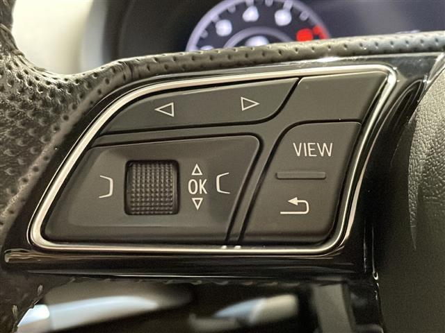 A3 スポーツバック2.0TFSIクワトロ スポーツ Sラインパッケージ LEDヘッドライト LEDリヤダイナミックターンインディケーター Audiバーチャルコックピット スポーツバンパー Slineスポーツサスペンション(6枚目)