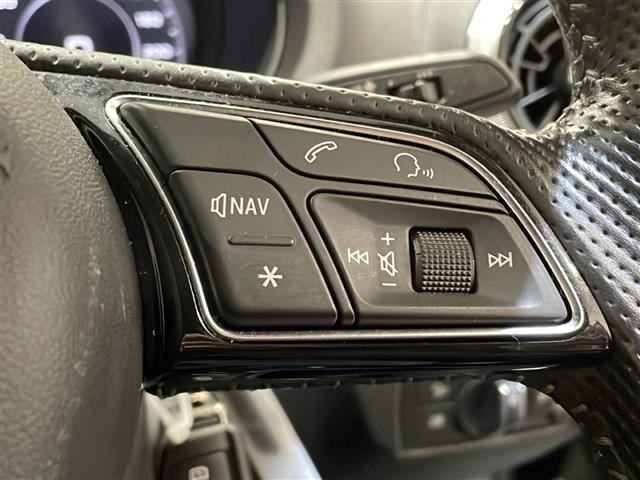 A3 スポーツバック2.0TFSIクワトロ スポーツ Sラインパッケージ LEDヘッドライト LEDリヤダイナミックターンインディケーター Audiバーチャルコックピット スポーツバンパー Slineスポーツサスペンション(7枚目)
