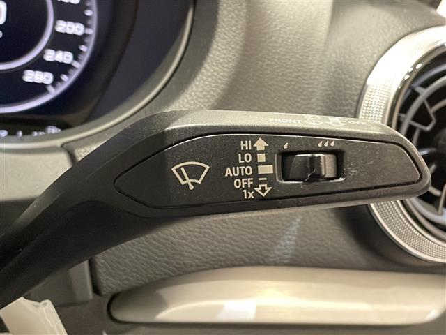 A3 スポーツバック2.0TFSIクワトロ スポーツ Sラインパッケージ LEDヘッドライト LEDリヤダイナミックターンインディケーター Audiバーチャルコックピット スポーツバンパー Slineスポーツサスペンション(10枚目)