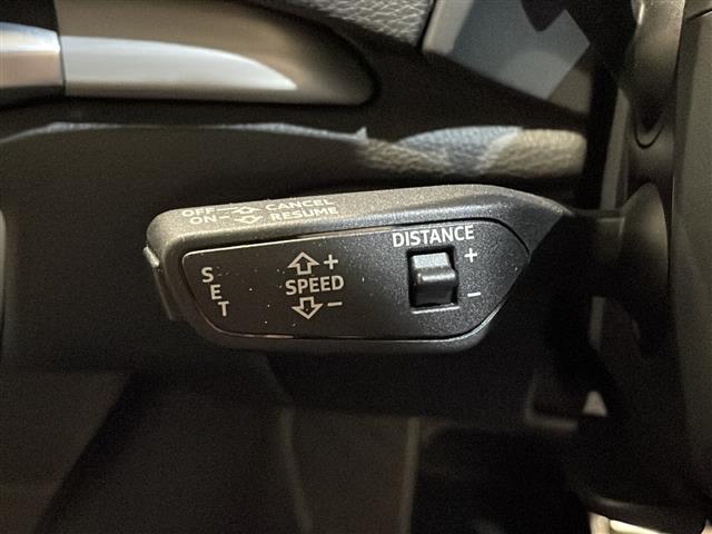 A3 スポーツバック2.0TFSIクワトロ スポーツ Sラインパッケージ LEDヘッドライト LEDリヤダイナミックターンインディケーター Audiバーチャルコックピット スポーツバンパー Slineスポーツサスペンション(11枚目)