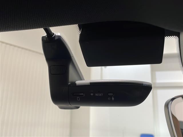 A3 スポーツバック2.0TFSIクワトロ スポーツ Sラインパッケージ LEDヘッドライト LEDリヤダイナミックターンインディケーター Audiバーチャルコックピット スポーツバンパー Slineスポーツサスペンション(19枚目)