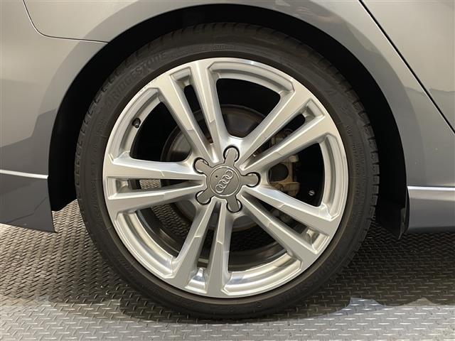 A3 スポーツバック2.0TFSIクワトロ スポーツ Sラインパッケージ LEDヘッドライト LEDリヤダイナミックターンインディケーター Audiバーチャルコックピット スポーツバンパー Slineスポーツサスペンション(26枚目)