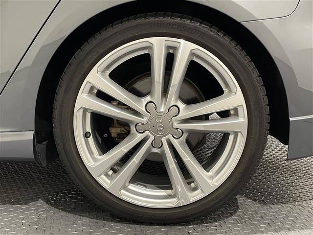 A3 スポーツバック2.0TFSIクワトロ スポーツ Sラインパッケージ LEDヘッドライト LEDリヤダイナミックターンインディケーター Audiバーチャルコックピット スポーツバンパー Slineスポーツサスペンション(27枚目)