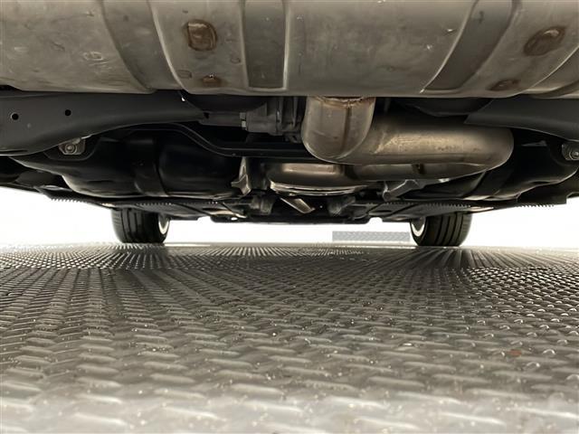 A3 スポーツバック2.0TFSIクワトロ スポーツ Sラインパッケージ LEDヘッドライト LEDリヤダイナミックターンインディケーター Audiバーチャルコックピット スポーツバンパー Slineスポーツサスペンション(30枚目)