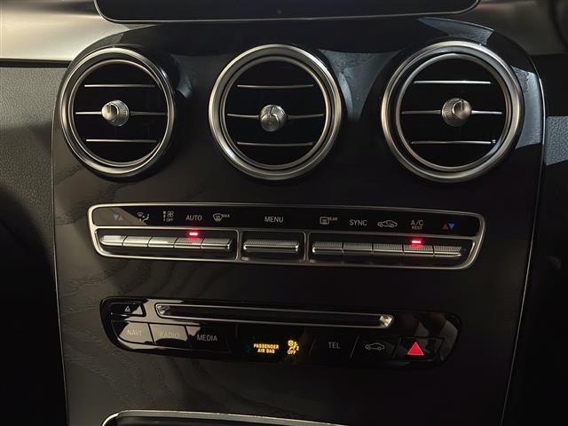 ＧＬＣ ＧＬＣ４３　４マチック　レーダーセーフティパッケージ　ＢＡＳプラス　アクティブプレーンキーピングアシスト　３６０°カメラシステム　アダプティブハイビームアシスト・プラス　アクティブパーキングアシスト　シートヒーター（13枚目）