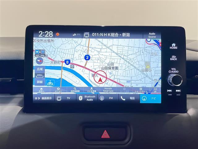 ヴェゼル ｅ：ＨＥＶ　Ｚ　ホンダセンシング　Ｈｏｎｄａ　ＣＯＮＮＥＣＴディスプレー　純正ナビゲーションシステム　ＴＶ／ＢＴ／ＵＳＢ・ＥＴＣ２．０　安全支援情報　路肩逸脱抑制機能　ブラインドスポットインフォメーシ（3枚目）