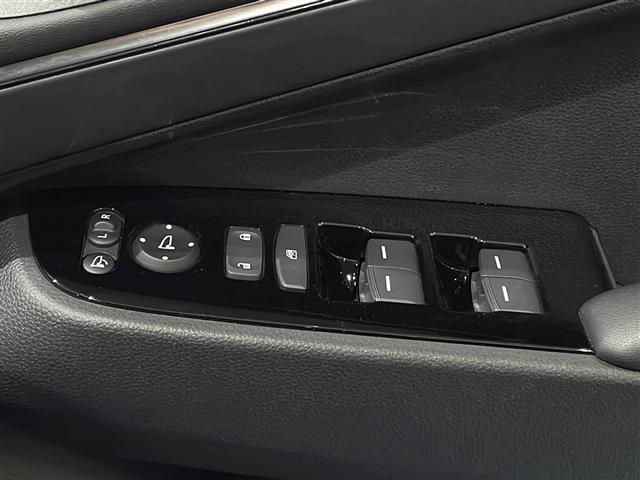 ヴェゼル ｅ：ＨＥＶ　Ｚ　ホンダセンシング　Ｈｏｎｄａ　ＣＯＮＮＥＣＴディスプレー　純正ナビゲーションシステム　ＴＶ／ＢＴ／ＵＳＢ・ＥＴＣ２．０　安全支援情報　路肩逸脱抑制機能　ブラインドスポットインフォメーシ（10枚目）