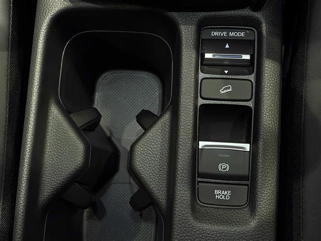 ヴェゼル ｅ：ＨＥＶ　Ｚ　ホンダセンシング　Ｈｏｎｄａ　ＣＯＮＮＥＣＴディスプレー　純正ナビゲーションシステム　ＴＶ／ＢＴ／ＵＳＢ・ＥＴＣ２．０　安全支援情報　路肩逸脱抑制機能　ブラインドスポットインフォメーシ（12枚目）