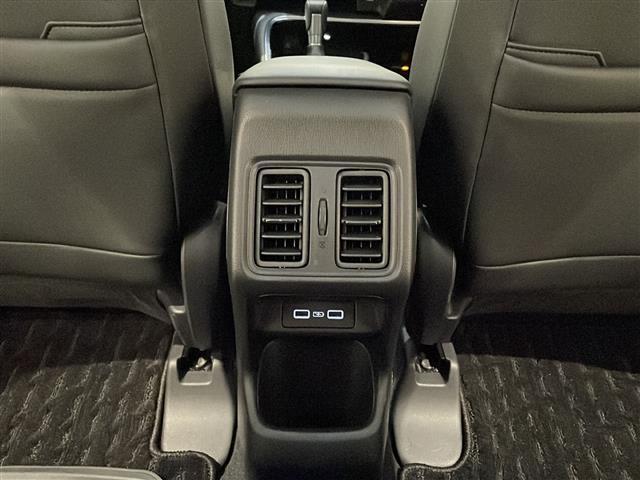 ヴェゼル ｅ：ＨＥＶ　Ｚ　ホンダセンシング　Ｈｏｎｄａ　ＣＯＮＮＥＣＴディスプレー　純正ナビゲーションシステム　ＴＶ／ＢＴ／ＵＳＢ・ＥＴＣ２．０　安全支援情報　路肩逸脱抑制機能　ブラインドスポットインフォメーシ（14枚目）