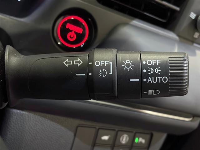 ヴェゼル ｅ：ＨＥＶ　Ｚ　ホンダセンシング　Ｈｏｎｄａ　ＣＯＮＮＥＣＴディスプレー　純正ナビゲーションシステム　ＴＶ／ＢＴ／ＵＳＢ・ＥＴＣ２．０　安全支援情報　路肩逸脱抑制機能　ブラインドスポットインフォメーシ（17枚目）