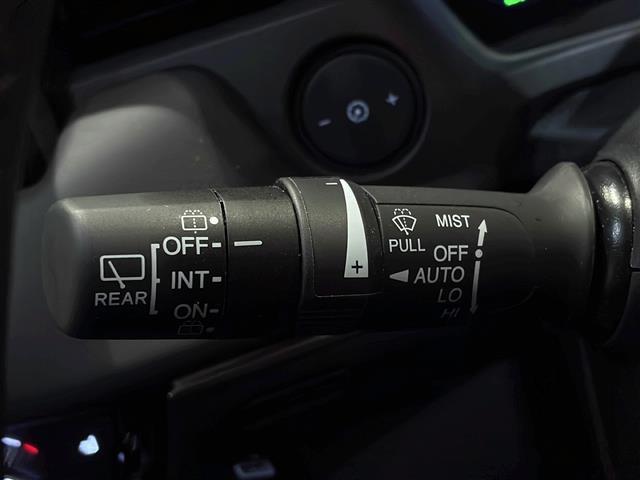 ヴェゼル ｅ：ＨＥＶ　Ｚ　ホンダセンシング　Ｈｏｎｄａ　ＣＯＮＮＥＣＴディスプレー　純正ナビゲーションシステム　ＴＶ／ＢＴ／ＵＳＢ・ＥＴＣ２．０　安全支援情報　路肩逸脱抑制機能　ブラインドスポットインフォメーシ（18枚目）