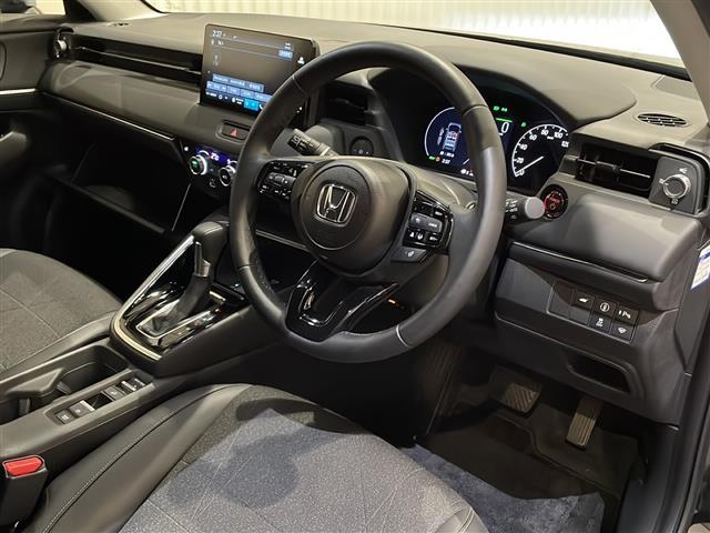 ヴェゼル ｅ：ＨＥＶ　Ｚ　ホンダセンシング　Ｈｏｎｄａ　ＣＯＮＮＥＣＴディスプレー　純正ナビゲーションシステム　ＴＶ／ＢＴ／ＵＳＢ・ＥＴＣ２．０　安全支援情報　路肩逸脱抑制機能　ブラインドスポットインフォメーシ（22枚目）