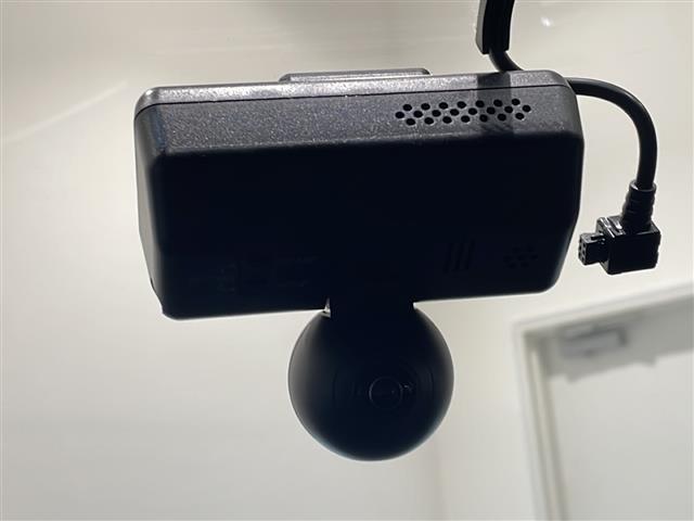 Ｓクラス ＡＭＧラインプラス　ＡＭＧラインプラス　ＡＭＧスタイリングパッケージ　２０インチＡＭＧ１０スポークアルミホイール　ベーシックパッケージ　パノラミックスライディングルーフ　クロージングサポーター　前席シートベ（4枚目）