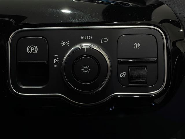 Aクラス A45 S 4マチック+ アダプティブクルーズコントロール レーンキーピングアシスト アンビエントライト64色 レーダーセーフティパッケージ ナビゲーションパッケージ TRACKPACE ダイヤルモード切替 ETC2.0(11枚目)