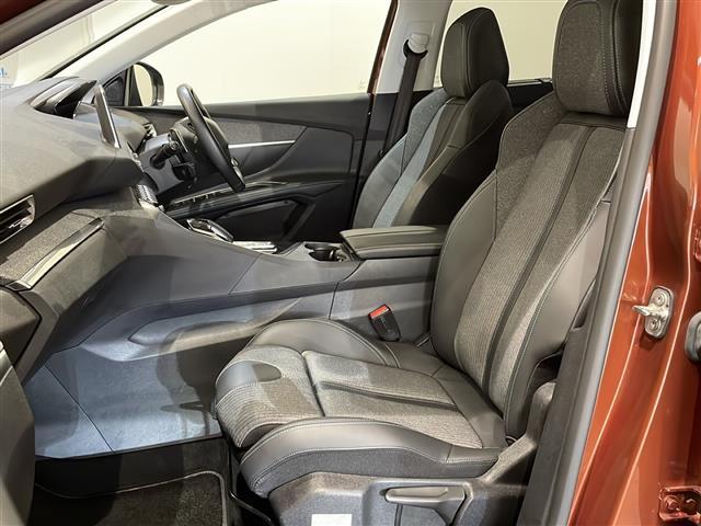 5008 GT アダプティブクルーズコントロール アダプティブヘッドライト レーンキーピングアシスト ブラインドスポットモニター AndroidAuto Bluetooth インテリジェントハイビーム ETC(10枚目)