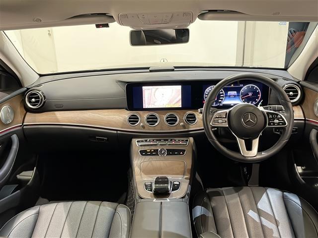 Ｅクラス Ｅ４５０　４マチック　エクスクルーシブ　エクスクルーシブパッケージ　パノラミックスライディングルーフ　Ｂｕｒｍｅｓｔｅｒサラウンドサウンドシステム　シートベンチレーター　レーダーセーフティパッケージ　アクティブディスタンスアシスト（15枚目）