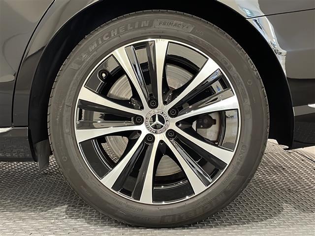 Ｅクラス Ｅ４５０　４マチック　エクスクルーシブ　エクスクルーシブパッケージ　パノラミックスライディングルーフ　Ｂｕｒｍｅｓｔｅｒサラウンドサウンドシステム　シートベンチレーター　レーダーセーフティパッケージ　アクティブディスタンスアシスト（39枚目）