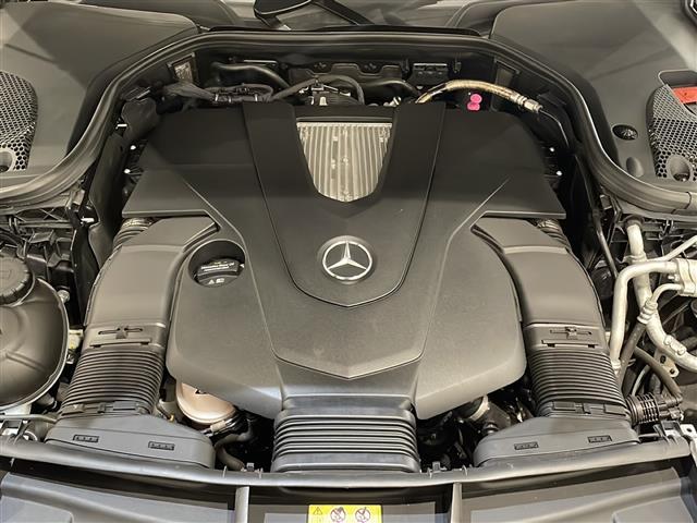 Ｅクラス Ｅ４５０　４マチック　エクスクルーシブ　エクスクルーシブパッケージ　パノラミックスライディングルーフ　Ｂｕｒｍｅｓｔｅｒサラウンドサウンドシステム　シートベンチレーター　レーダーセーフティパッケージ　アクティブディスタンスアシスト（42枚目）