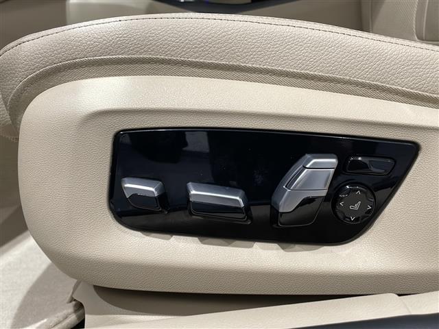 5シリーズ 530iラグジュアリー ハイラインパッケージ アンビエントライト 10.2インチ純正HDDナビ 360度カメラ アダクティブクルーズコントロール レーンキーピングアシスト DSRC アダクティブLEDヘッドライト(11枚目)