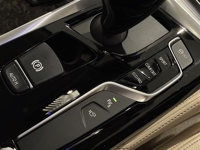 5シリーズ 530iラグジュアリー ハイラインパッケージ アンビエントライト 10.2インチ純正HDDナビ 360度カメラ アダクティブクルーズコントロール レーンキーピングアシスト DSRC アダクティブLEDヘッドライト(15枚目)