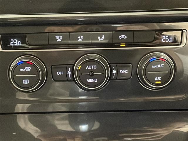 ゴルフ ＴＳＩコンフォートライン　テックエディション　デジタルメータークラスター　アダクティブクルーズコントロール　レーンキープアシスト　ＬＥＤヘッドライト　ドライブレコーダー（11枚目）