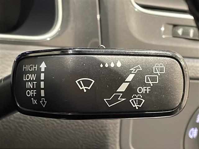 ゴルフ ＴＳＩコンフォートライン　テックエディション　デジタルメータークラスター　アダクティブクルーズコントロール　レーンキープアシスト　ＬＥＤヘッドライト　ドライブレコーダー（17枚目）