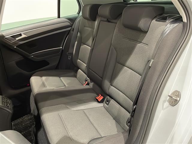 ゴルフ ＴＳＩコンフォートライン　テックエディション　デジタルメータークラスター　アダクティブクルーズコントロール　レーンキープアシスト　ＬＥＤヘッドライト　ドライブレコーダー（24枚目）