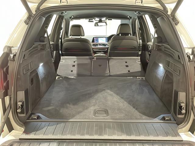 X5 M50i アダプティブクルーズコントロール レーンキピングアシスト ステアリングヒーター シートベンチレーション シートヒーター イージークローズ オプション22インチAW レーダー探知機 ドライブレコーダー(3枚目)