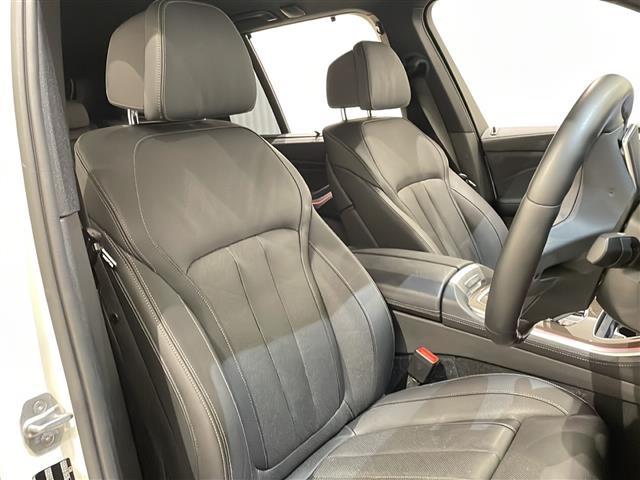 X5 M50i アダプティブクルーズコントロール レーンキピングアシスト ステアリングヒーター シートベンチレーション シートヒーター イージークローズ オプション22インチAW レーダー探知機 ドライブレコーダー(8枚目)