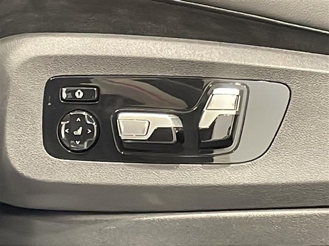 X5 M50i アダプティブクルーズコントロール レーンキピングアシスト ステアリングヒーター シートベンチレーション シートヒーター イージークローズ オプション22インチAW レーダー探知機 ドライブレコーダー(9枚目)