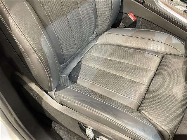 X5 M50i アダプティブクルーズコントロール レーンキピングアシスト ステアリングヒーター シートベンチレーション シートヒーター イージークローズ オプション22インチAW レーダー探知機 ドライブレコーダー(11枚目)