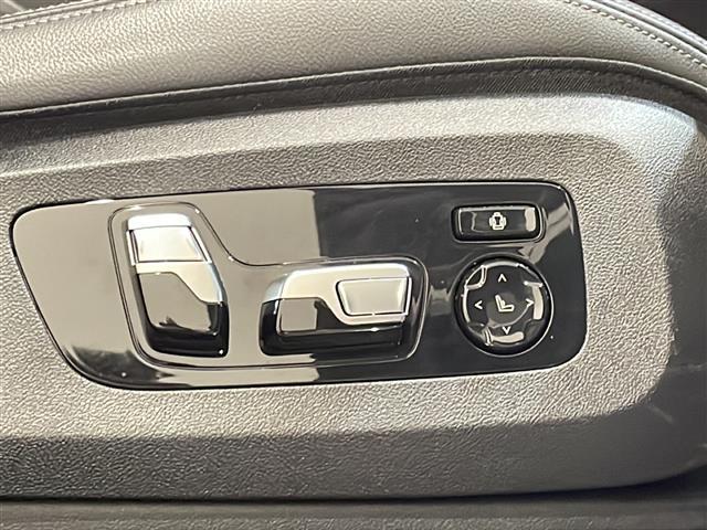 X5 M50i アダプティブクルーズコントロール レーンキピングアシスト ステアリングヒーター シートベンチレーション シートヒーター イージークローズ オプション22インチAW レーダー探知機 ドライブレコーダー(13枚目)