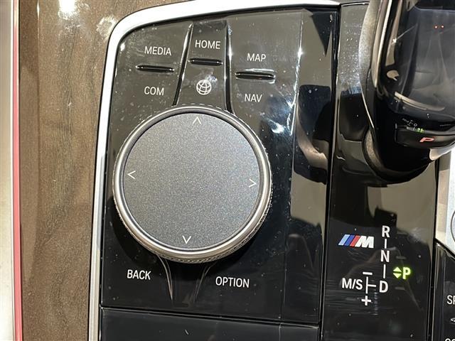 X5 M50i アダプティブクルーズコントロール レーンキピングアシスト ステアリングヒーター シートベンチレーション シートヒーター イージークローズ オプション22インチAW レーダー探知機 ドライブレコーダー(22枚目)