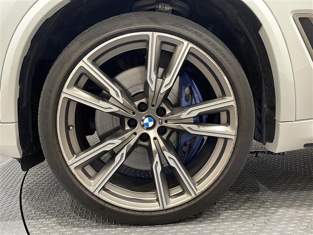X5 M50i アダプティブクルーズコントロール レーンキピングアシスト ステアリングヒーター シートベンチレーション シートヒーター イージークローズ オプション22インチAW レーダー探知機 ドライブレコーダー(32枚目)