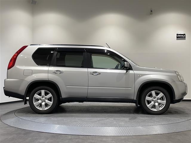 エクストレイル 20X ワンオーナー ALL MODE 4x4-i ヨーモーメントコントロール ヒルディセントコントロール ヒルスタートアシスト ビークルダイナミクスコントロール 社外AVナビゲーション(27枚目)