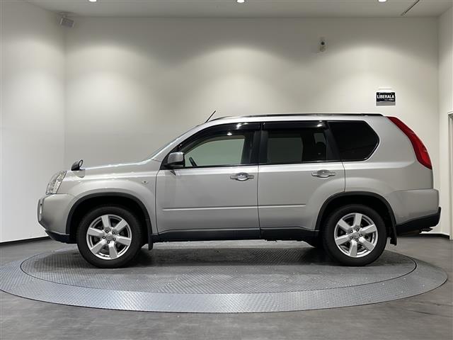 エクストレイル 20X ワンオーナー ALL MODE 4x4-i ヨーモーメントコントロール ヒルディセントコントロール ヒルスタートアシスト ビークルダイナミクスコントロール 社外AVナビゲーション(28枚目)