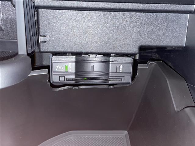 ＧＬＢ ＧＬＢ２００ｄ　４マチック　ナビゲーションパッケージ　テレビ機能　アクティブステアリングアシスト　レーダーセーフティパッケージ　３６０°カメラシステム　メモリー付フルパワーシート（前席）シートヒーター（前席）（5枚目）