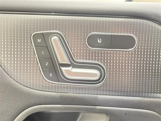 ＧＬＢ ＧＬＢ２００ｄ　４マチック　ナビゲーションパッケージ　テレビ機能　アクティブステアリングアシスト　レーダーセーフティパッケージ　３６０°カメラシステム　メモリー付フルパワーシート（前席）シートヒーター（前席）（13枚目）