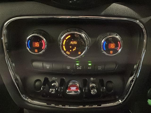 MINI クーパー クラブマン ペッパーパッケージ オートスピードコントロール装置 リア・ビュー・カメラ ナビゲーション・システム USB AUX Bluetooth接続 アイドリングストップ オートライト(5枚目)