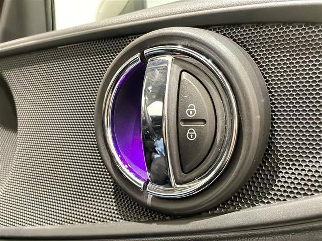 MINI クーパー クラブマン ペッパーパッケージ オートスピードコントロール装置 リア・ビュー・カメラ ナビゲーション・システム USB AUX Bluetooth接続 アイドリングストップ オートライト(13枚目)