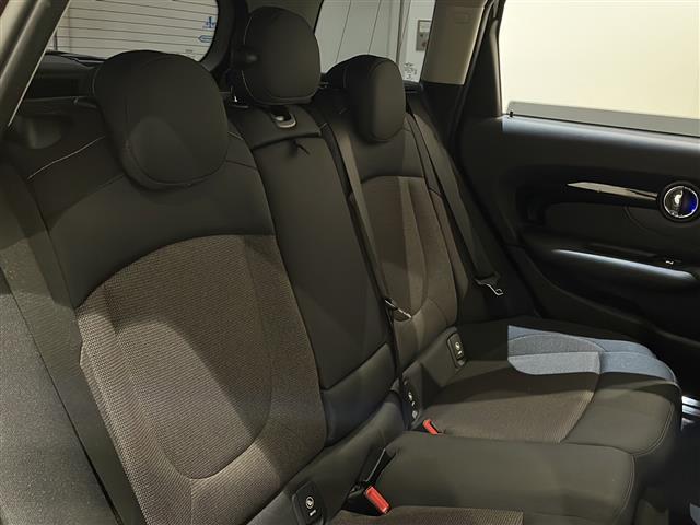 MINI クーパー クラブマン ペッパーパッケージ オートスピードコントロール装置 リア・ビュー・カメラ ナビゲーション・システム USB AUX Bluetooth接続 アイドリングストップ オートライト(26枚目)