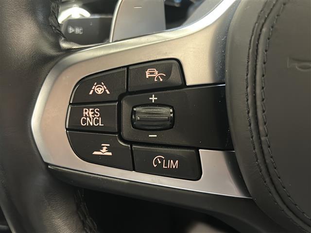 5シリーズ 523d Mスポーツ ヘッドアップディスプレイ ワイヤレスチャージング アダプティブヘッドライト アダプティブクルーズコントロール レーンキピングアシスト パワーバックドア パワーシート ドライブレコーダー ETC(11枚目)