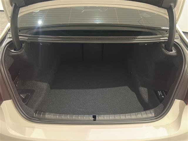 5シリーズ 523d Mスポーツ ヘッドアップディスプレイ ワイヤレスチャージング アダプティブヘッドライト アダプティブクルーズコントロール レーンキピングアシスト パワーバックドア パワーシート ドライブレコーダー ETC(29枚目)