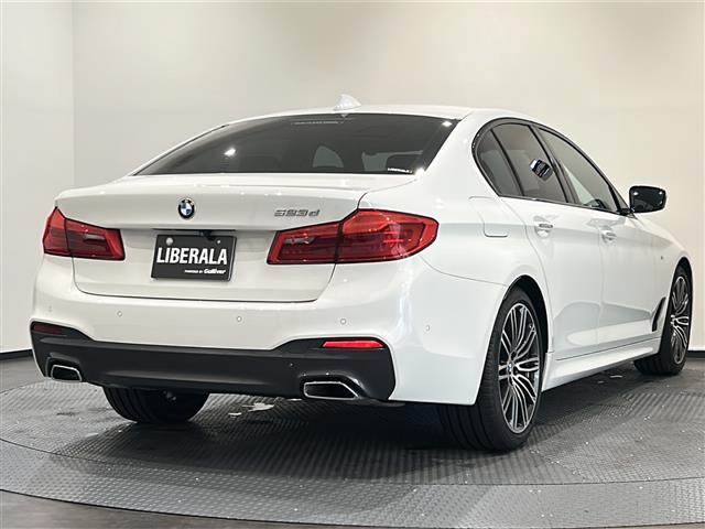 5シリーズ 523d Mスポーツ ヘッドアップディスプレイ ワイヤレスチャージング アダプティブヘッドライト アダプティブクルーズコントロール レーンキピングアシスト パワーバックドア パワーシート ドライブレコーダー ETC(37枚目)