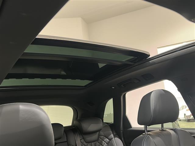 SQ5 ベースグレード サンルーフ Bang&Olufsen レッドキャリパー(2枚目)