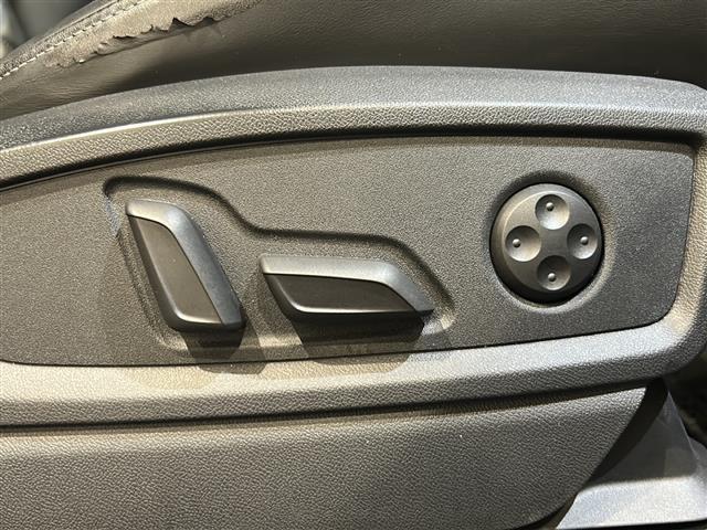 SQ5 ベースグレード サンルーフ Bang&Olufsen レッドキャリパー(10枚目)