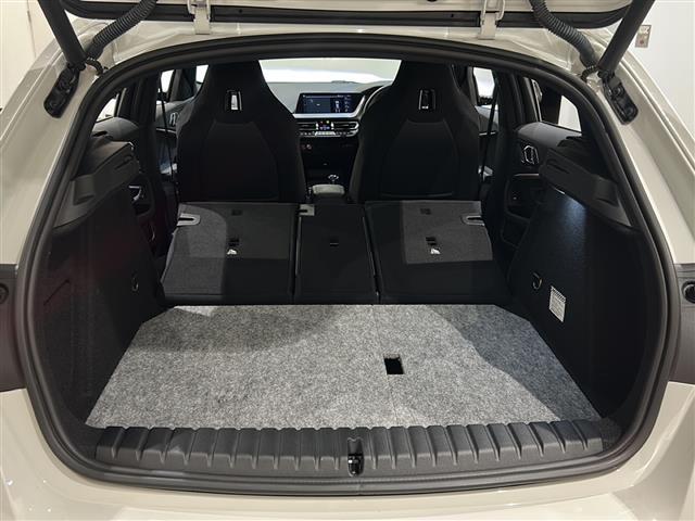 1シリーズ M135i xDrive Mスポーツシート 純正ナビ アクティブクルーズコントロール パドルシフト(3枚目)