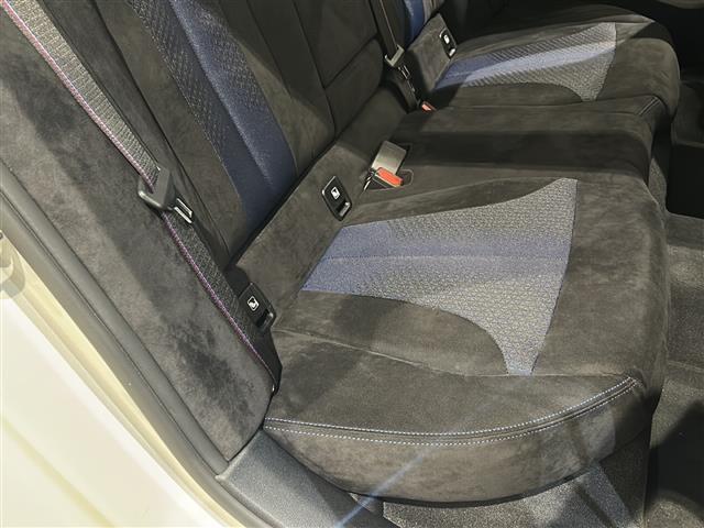 1シリーズ M135i xDrive Mスポーツシート 純正ナビ アクティブクルーズコントロール パドルシフト(7枚目)