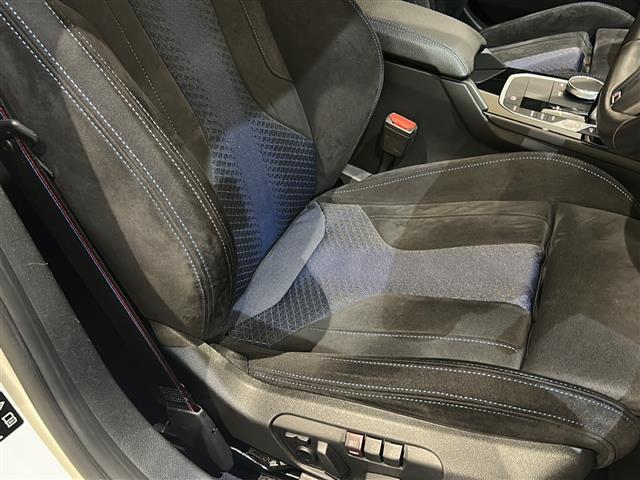 1シリーズ M135i xDrive Mスポーツシート 純正ナビ アクティブクルーズコントロール パドルシフト(11枚目)