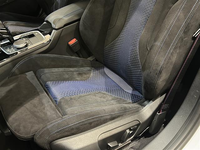 1シリーズ M135i xDrive Mスポーツシート 純正ナビ アクティブクルーズコントロール パドルシフト(12枚目)